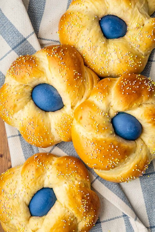 Italian Easter Bread (Soft and Fluffy)