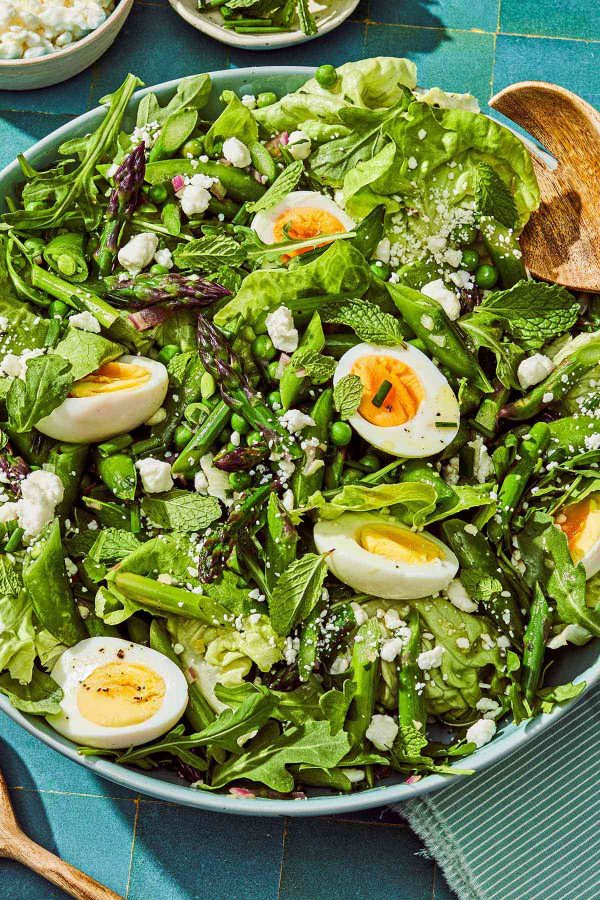 Salade printanière à la vinaigrette à l’estragon